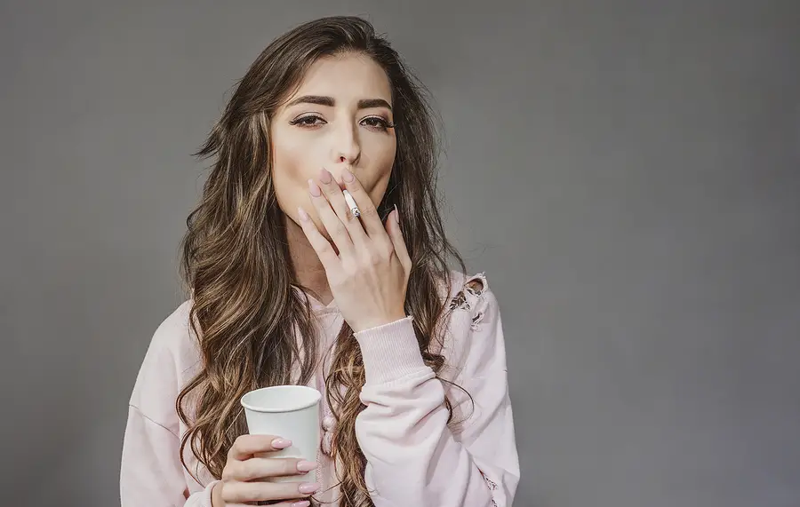 Bad Habits to Avoid If You Want Healthy Teeth and Gums