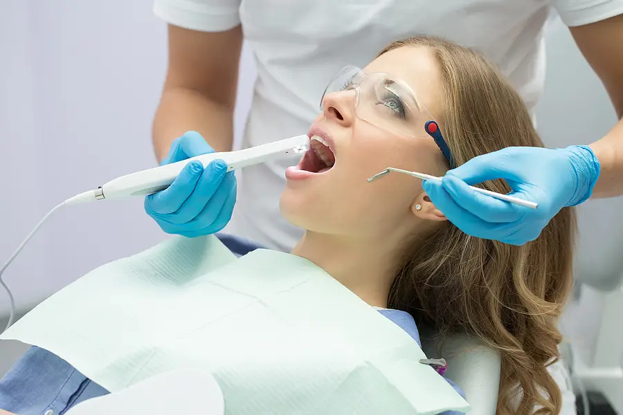 The Dos and Don’ts of Tooth Extraction: Expert Advice for a Speedy Recovery
